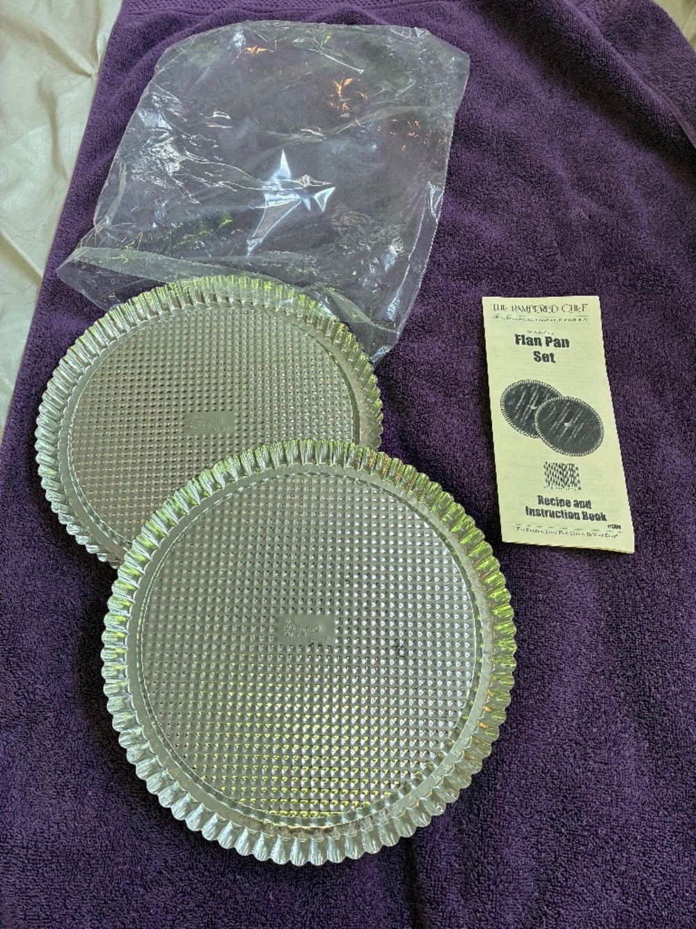 New Pampered Chef 10 inch Flan Pan Set